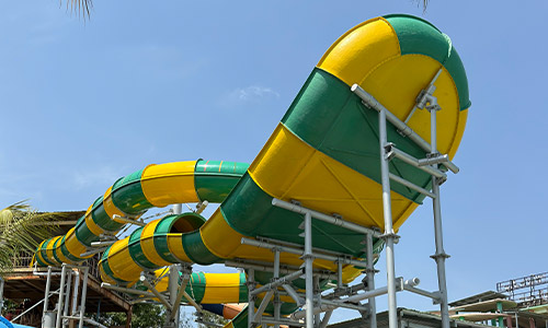 High Thrill ride - Mantis - at Wet'nJoy Shirdi water park